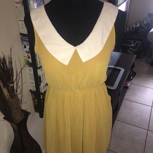 🌴🌺Cute Mustard Colored Dress w/ Pockets Size S